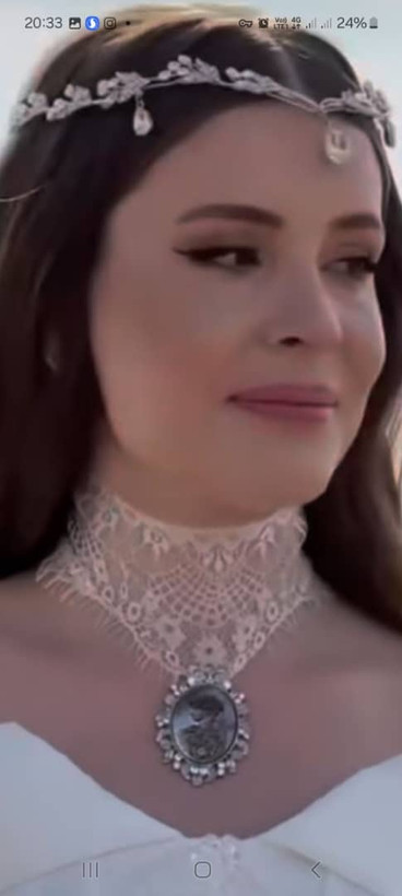 تاج پیشانی هانا