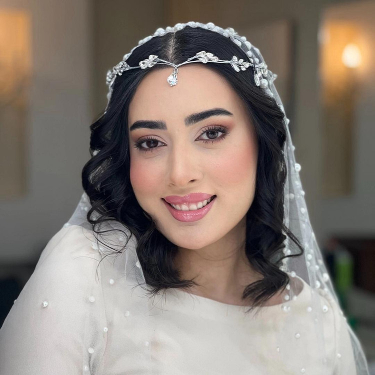 تاج پیشانی هانا