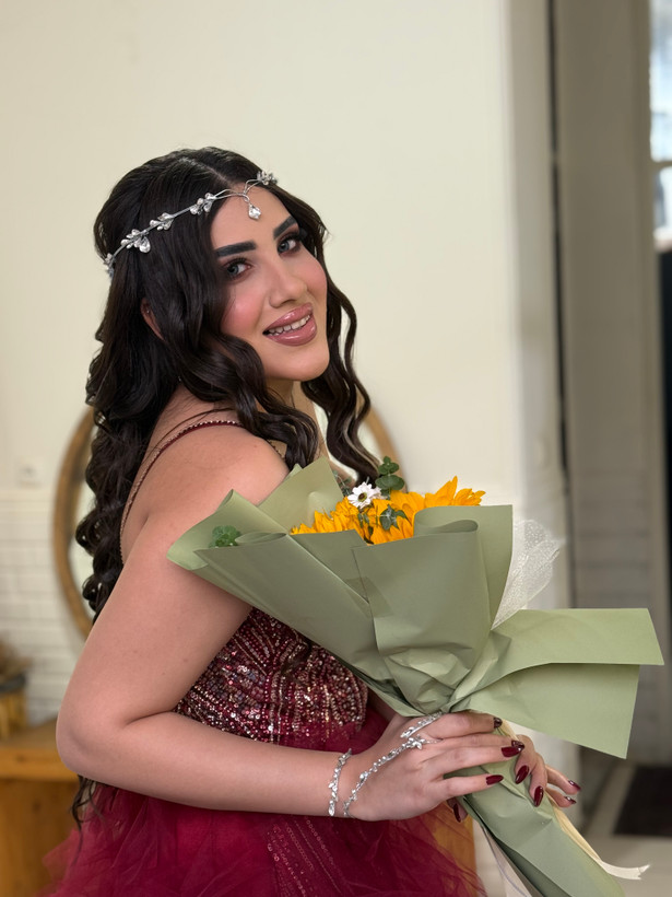 تاج پیشانی هانا