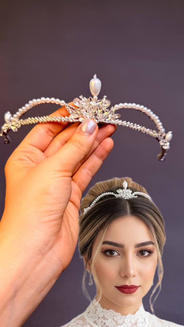 تاج آیلا
