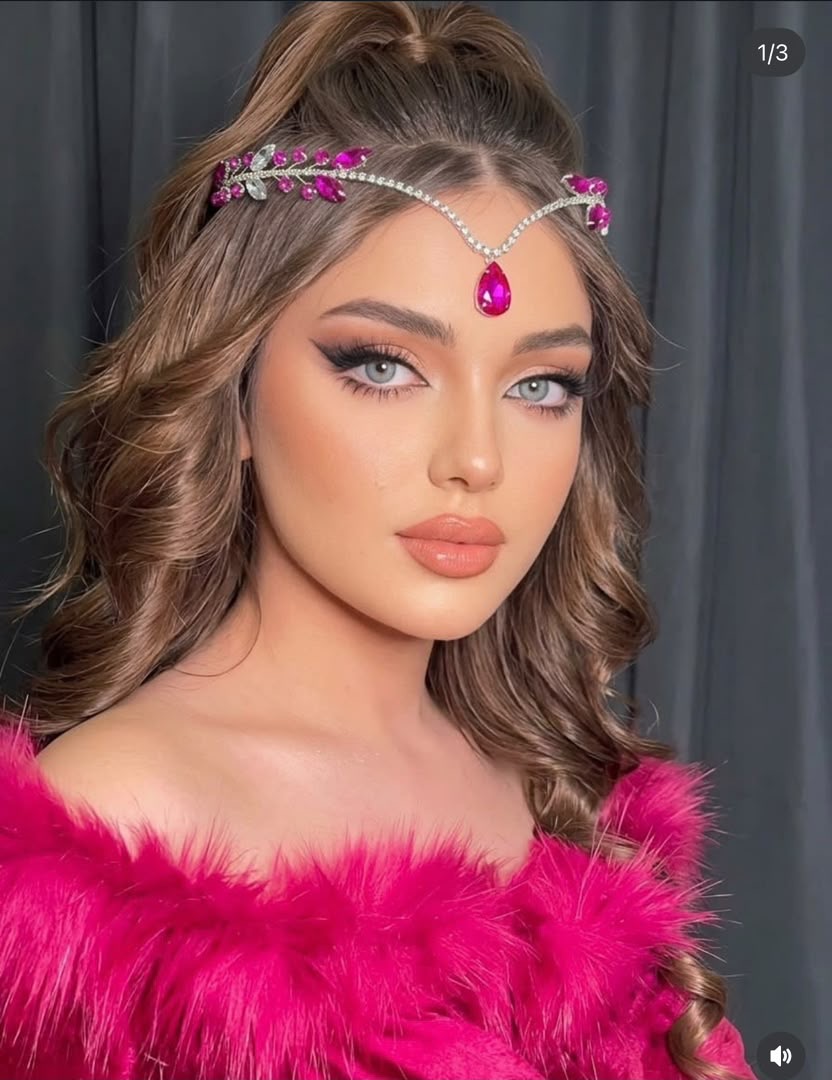 تاج پیشانی گلناز